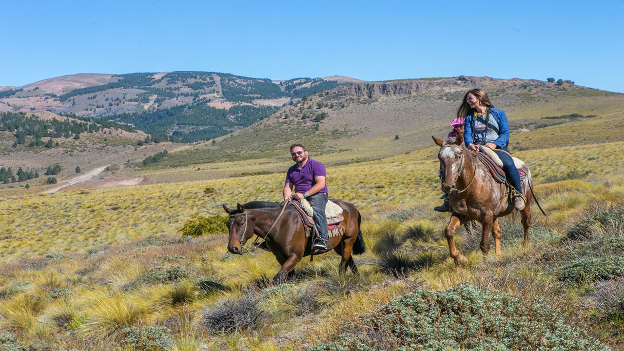 Promo: Small Circuit, Horseback Riding And Airport Transfers foto 7