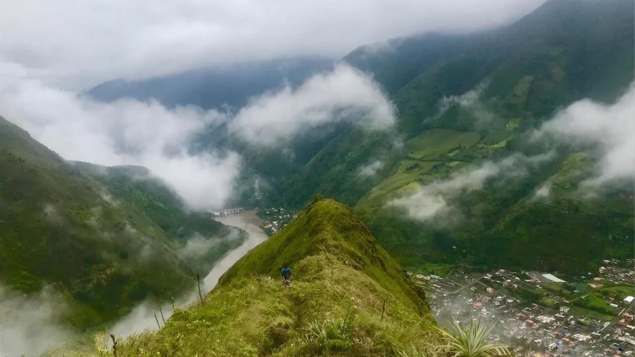 Trekking Zum Baumhaus In Baños De Agua Santa foto 4