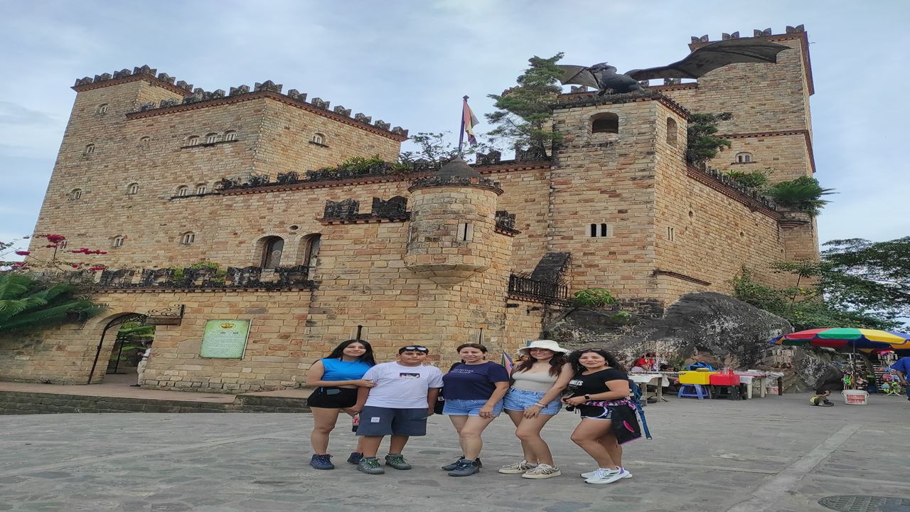 Tour Al Pueblo De Lamas foto 2