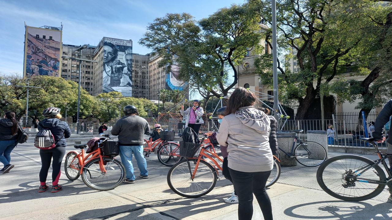 Passeio De Bicicleta Com Migrantes E Degustação De Comida Peruana (5)