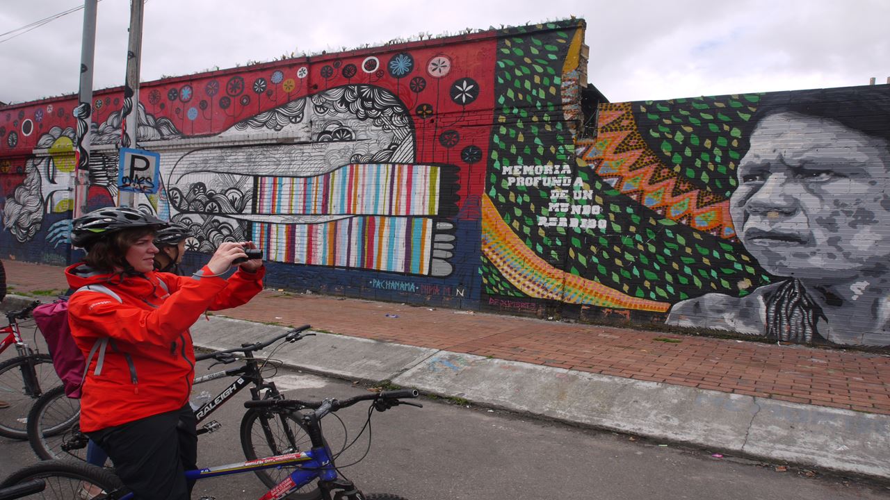 Tour Panorámico En Bicicleta: Vida Local, Grafiti Y Mercado De Frutas (5)