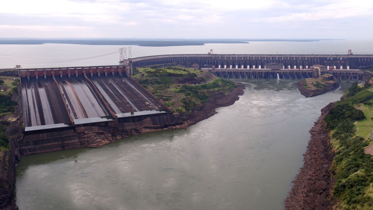 Tour Panorámico Hidroeléctrico De Itaipú foto 3