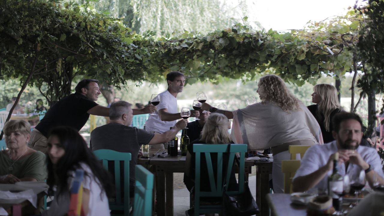 Wine Tasting And Tour At La Azul Boutique Winery (3)
