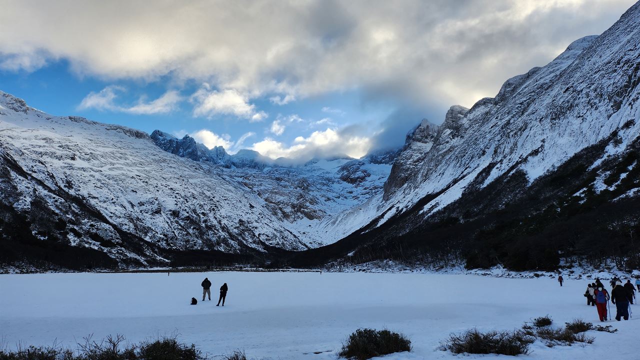 Trekking To Laguna Esmeralda (1)