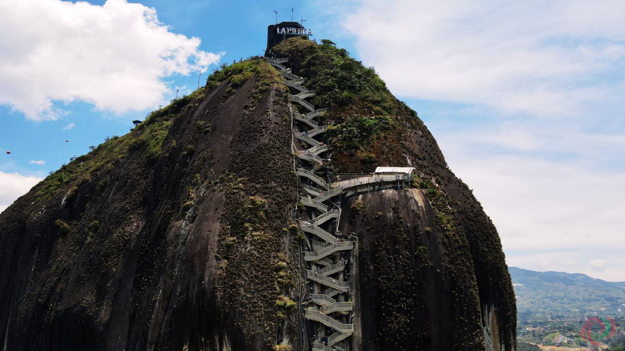 Visita Grupal A Guatapé & El Peñol foto 7