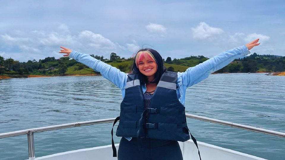 Visita Grupal A Guatapé & El Peñol foto 8