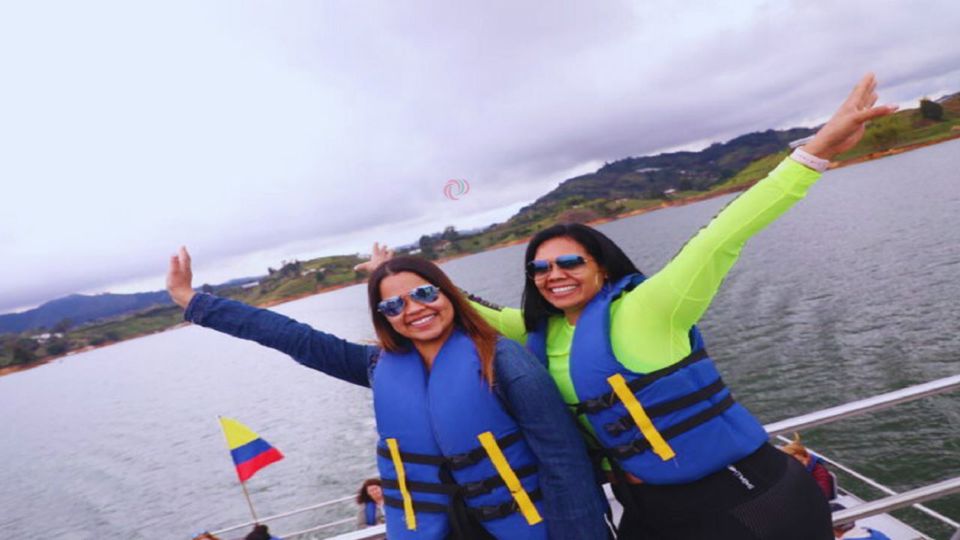 Visita Grupal A Guatapé & El Peñol foto 6