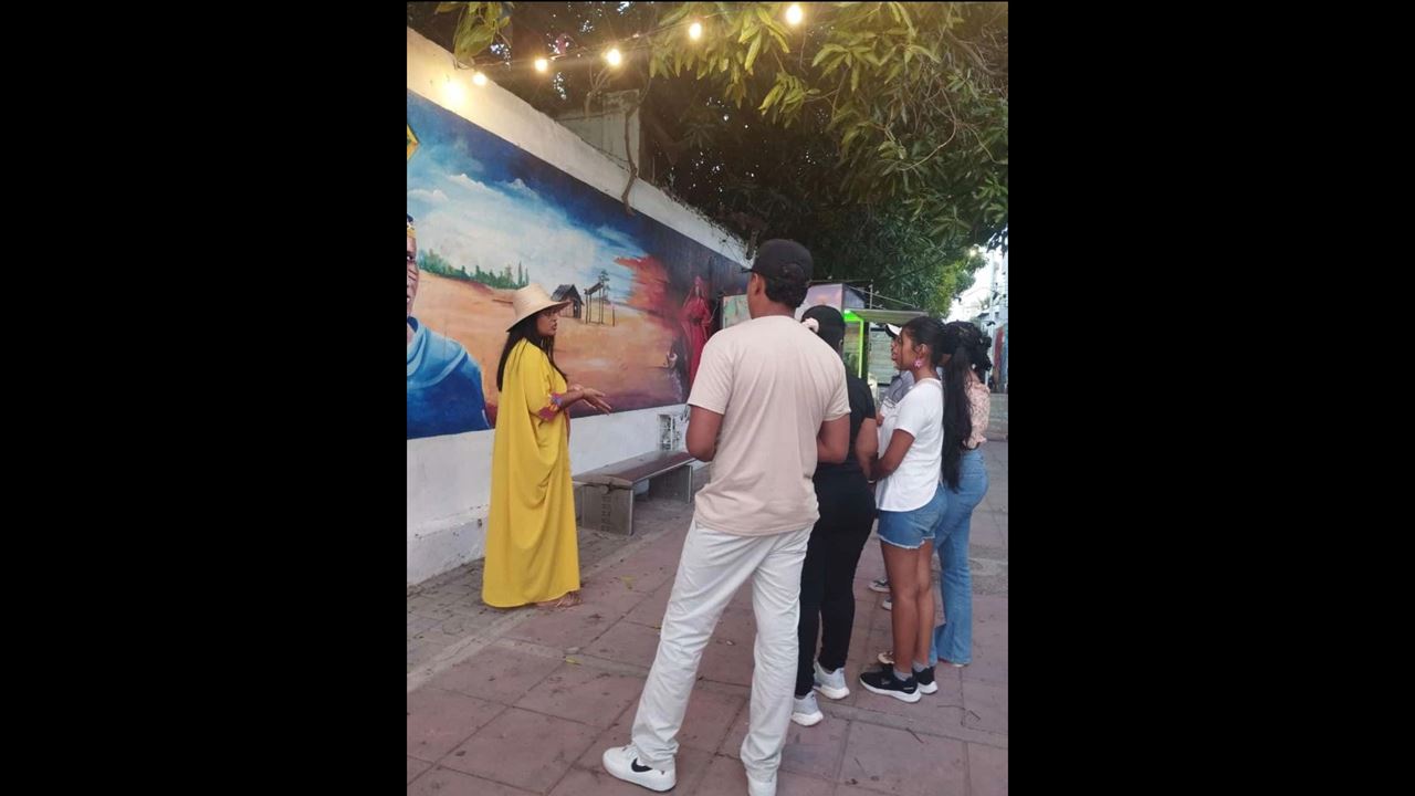 Sunset Walking Tour foto 4