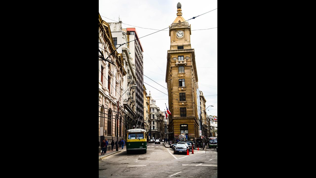 Heritage Walking Tour Through Valparaiso foto 9