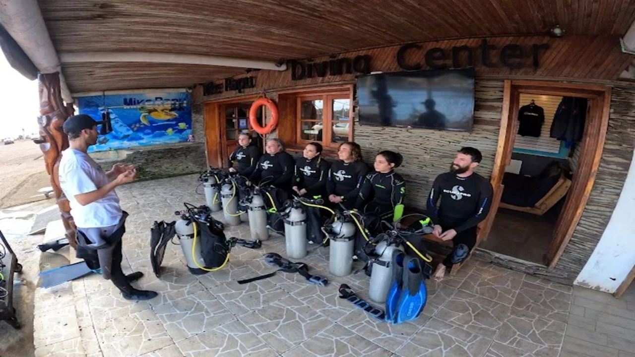 Aventura De Buceo En La Costa Exterior De Hanga Roa
