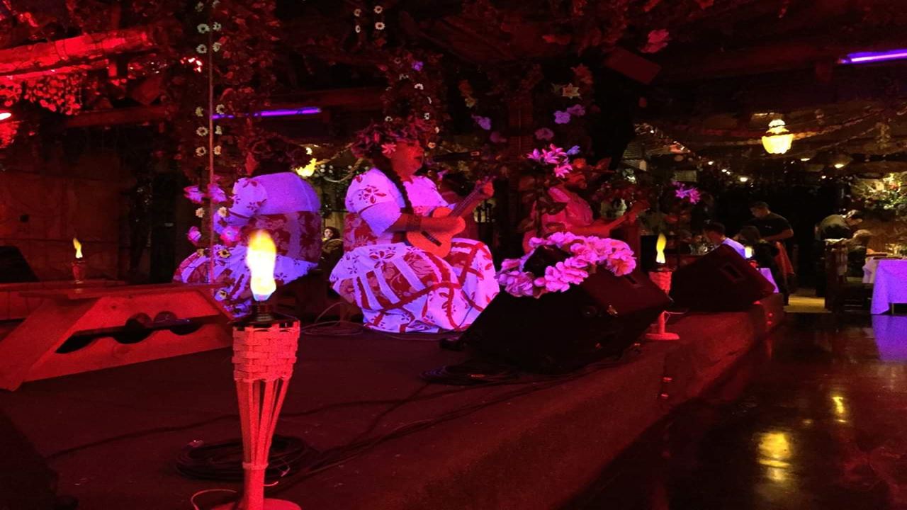 Cena Show Bali Hai