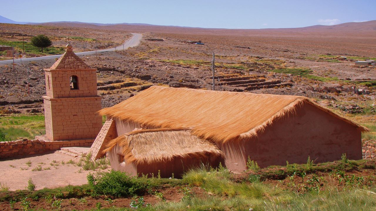 Lagunas Altiplánicas, Salar De Atacama Y Piedras Rojas