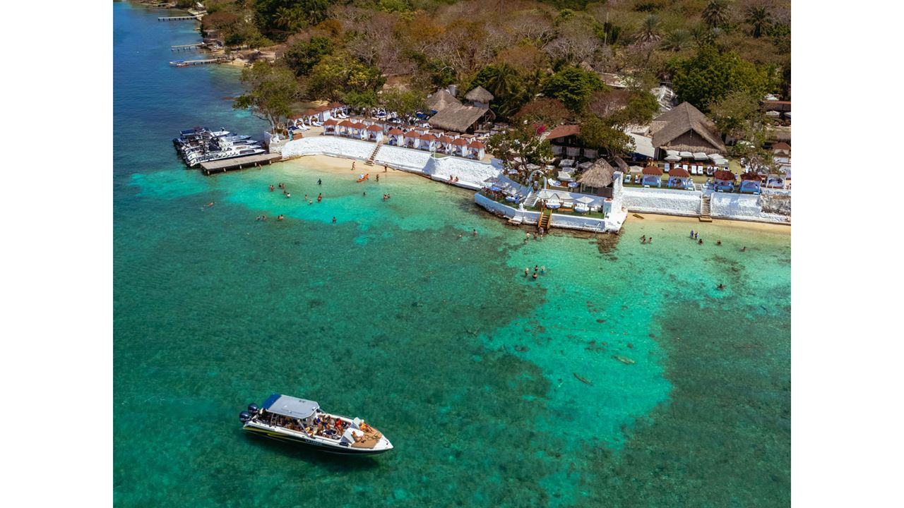 Pasadía En Bora Bora Beach Club