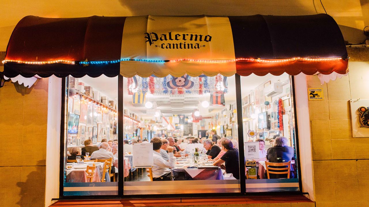 Cena Mundialista En El Mejor Bodegón De Fútbol