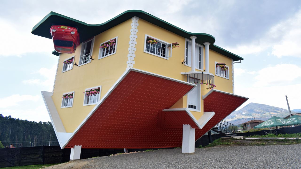 Tour Casa Loca Y Laguna Sagrada De Guatavita