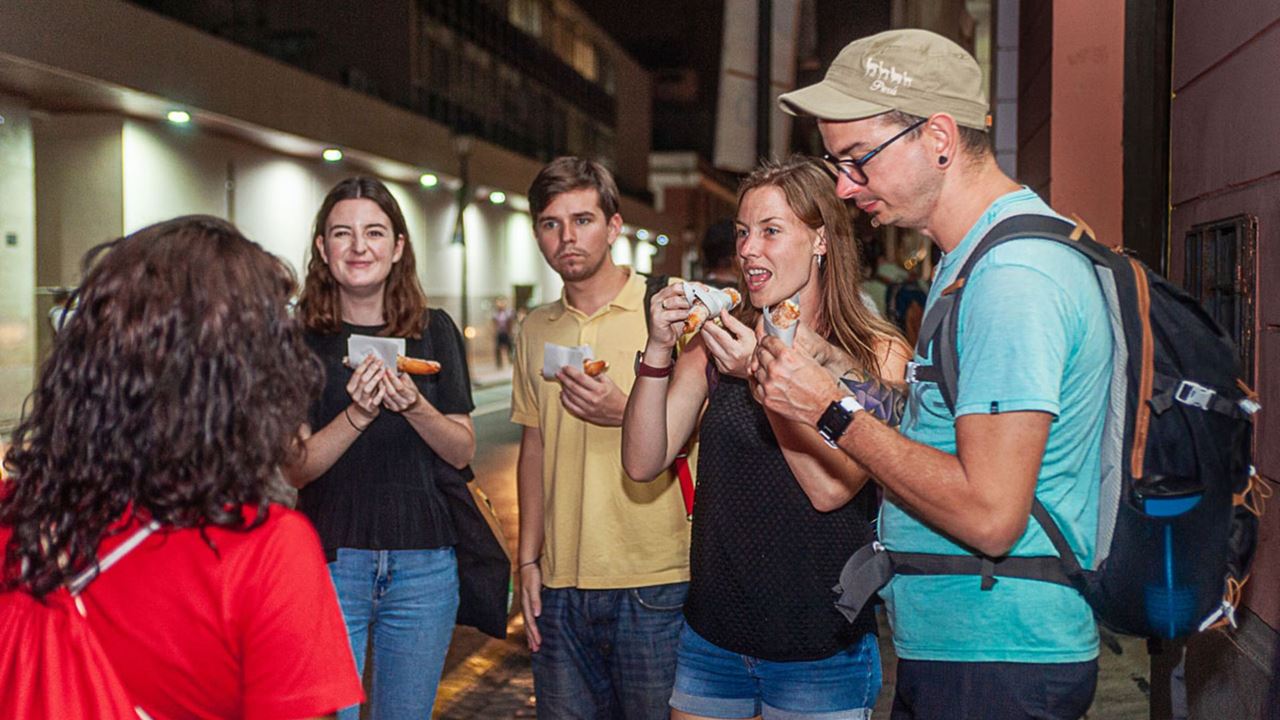 Passeio De Comida De Rua No Centro Histórico