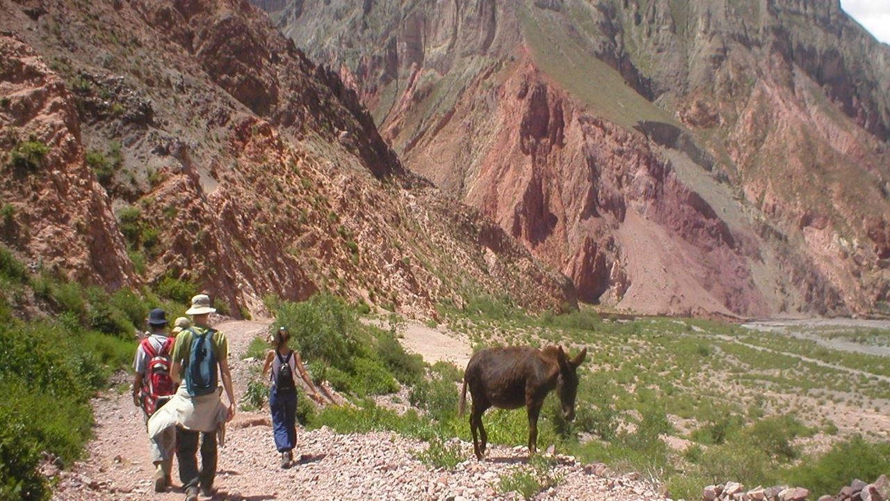Tour De Dia Completo  A Valle De Iruya