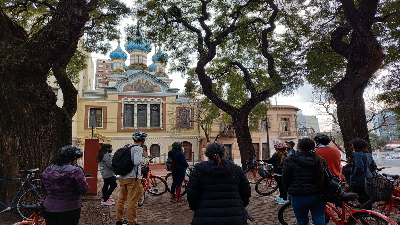 Tour En Bicicleta Migrantes Y Degustación De Comida Peruana