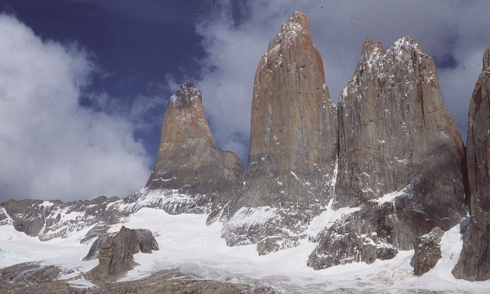 Trekking Base Las Torres Del Paine