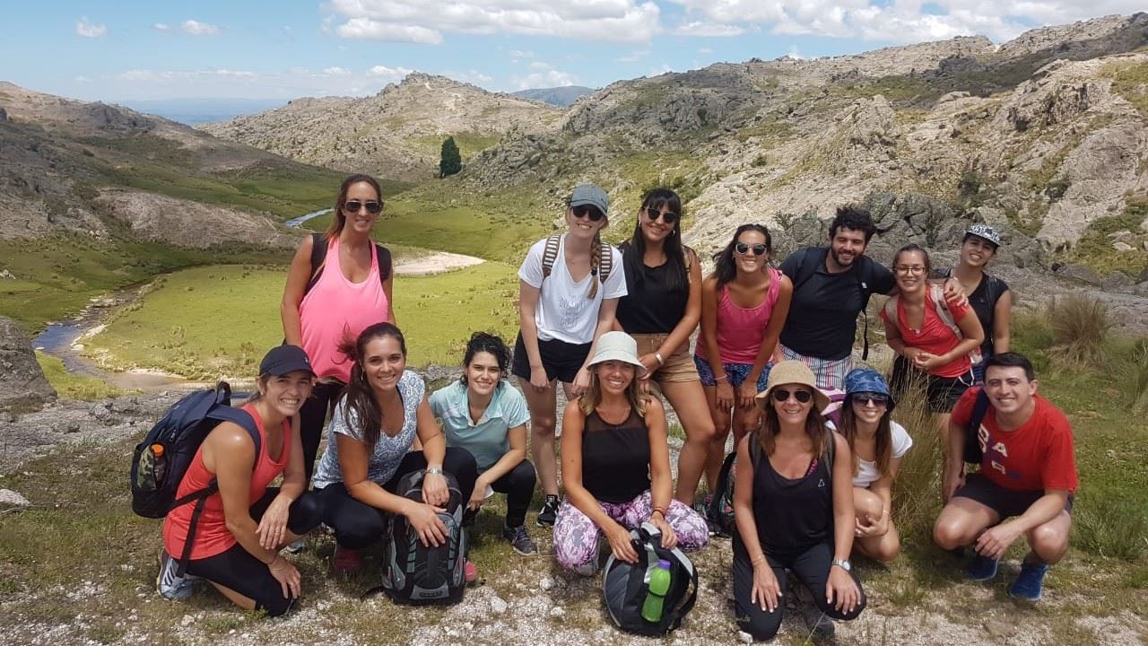 Trekking En La Cascada Escondida