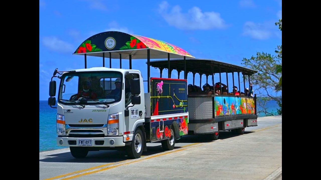 Passeio Pela Ilha Em Trem Turístico